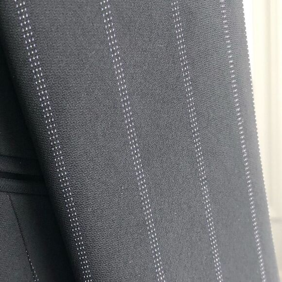 Ann Taylor petite 3 button pinstriped blazer size 0 Petite - Picture 8 of 8